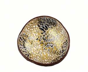 Cuencos de Coco Pulidos y Cucharas de Madera Hechos a Mano (Juego de 2) - Product Image 3