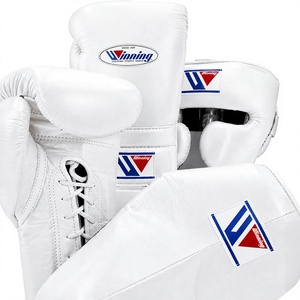 Ensemble de gants de boxe personnalisés en cuir orange avec protège-tête et protège-gland respirants pour adultes - Product Image 4