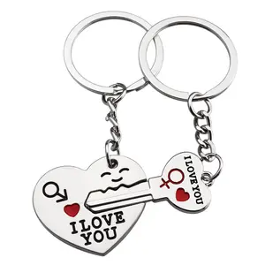 T672 Western Valentine's Day Gift Metal Keychain Creative Heart shaped Letter Key Small Gift Engraved LOGO Keychain