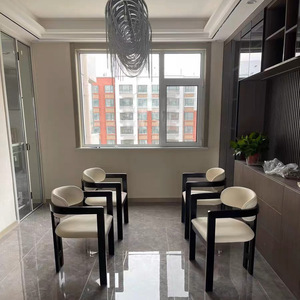 <span class=keywords><strong>Sedia</strong></span> da Pranzo Semplice in <span class=keywords><strong>Legno</strong></span> Massello Stile Italiano con Schienale Curvo Moderno, <span class=keywords><strong>Sedia</strong></span> da <span class=keywords><strong>Scrivania</strong></span> di Lusso Leggero con Imbottitura Morbida per Hotel, Casa e Trattative - Product Image 2