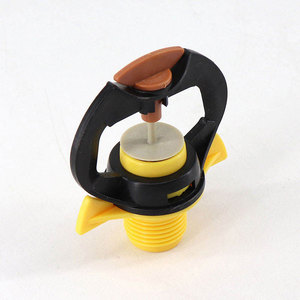 หัวฉีดน้ำหมุนได้ 360 องศา ปรับได้ ทำจากพลาสติก สำหรับรดน้ำสวน สนามหญ้า เรือนกระจก และการเกษตร - Product Image 6