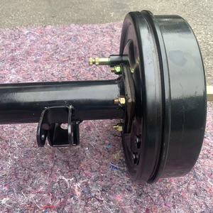 Essieu arrière de tricycle à <span class=keywords><strong>moteur</strong></span> à 3 roues, 3/4 entièrement flottant, tambour de frein de 220 mm, frein mécanique, essieu arrière avec petit amplificateur, support OEM ODM - Product Image 5
