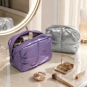 Bolsa de Maquillaje Metálica con Logotipo Personalizado OEM, Bolsa Cosmética de Nailon Acolchada, Organizador de Maquillaje de Viaje, Fabricante Mayorista ODM - Product Image 6