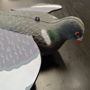 Leurres de <span class=keywords><strong>Pigeon</strong></span> émulationnels de vente chaude pour le tir de chasse leurre de <span class=keywords><strong>Pigeon</strong></span> volant floqué avec des ailes pour la décoration de jardin - Product Image 5