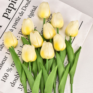 Ins Style Flexible Longue Durée Tulipe <span class=keywords><strong>Fleurs</strong></span> Artificielles de Haute Qualité pour la Décoration Intérieure Photographie de Mariage - Product Image 6