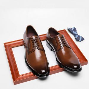 Nouvelles chaussures Oxford en cuir imperméables pour hommes, fabriquées à la main au Royaume-Uni, style décontracté de luxe, pour mariage, bureau et occasions formelles. - Product Image 2
