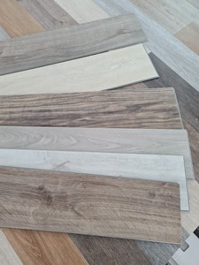 Revêtement de sol en vinyle SPC à clipser 4 mm–8 mm avec revêtement imperméable IXPE/EVA et protection UV |   Installation rapide - Product Image 2