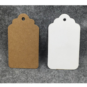 Étiquette suspendue en kraft brun avec logo imprimé noir et cordon en lin - Product Image 6