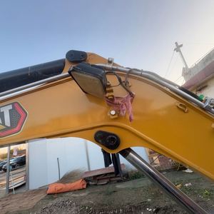 Presque neuf, économe en carburant, puissant, mini-excavateur Caterpillar 303 d'occasion de 3 tonnes pour usage agricole et domestique - Product Image 5