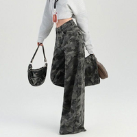 Jeans camouflage grande taille pour femmes, flatteurs pour les silhouettes en forme de poire, style workwear, taille haute, coupe ample