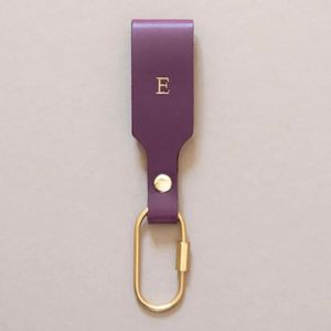 Porte-clés en cuir coloré à prix réduit, personnalisé avec des coordonnées, idéal pour les cadeaux - Product Image 3
