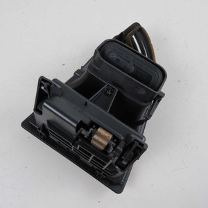 Bocchetta dell'Aria Destra 9646337977 Citroen C4 Mk1 2004-2010 Usata (54720) - Product Image 3