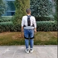 Un exosquelette pour aider les personnes âgées à marcher: facilite la marche, l'escalade des collines et des escaliers