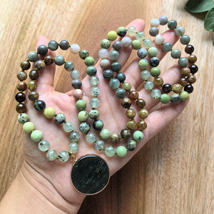 สร้อยคอมาลาแบบผูกด้วยมือ <span class=keywords><strong>108</strong></span> เม็ด, พรีไนต์, การ์เนต, กรีนแจสเปอร์, จาปามาลา, การทำสมาธิ, คริสตัลบำบัดธรรมชาติ, ของขวัญสำหรับการสวดมนต์โยคะ - Product Image 3