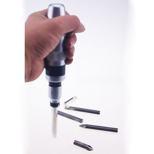 Set <span class=keywords><strong>di</strong></span> 7 cacciaviti a percussione per rimozione <span class=keywords><strong>di</strong></span> <span class=keywords><strong>viti</strong></span> arrugginite e <span class=keywords><strong>danneggiate</strong></span> con punte Phillips, a croce, piatte e utensili manuali - Product Image 3