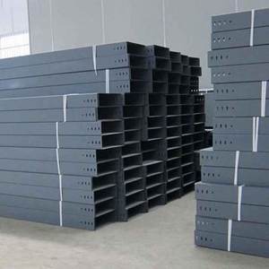 Venta caliente 50-1000mm Ancho Galvanizado al aire libre Bandeja de cable ventilada - Product Image 3