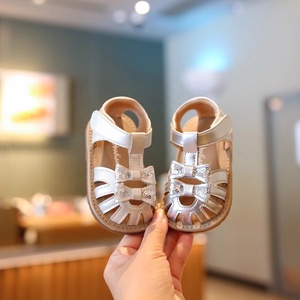 Sandales à semelle souple pour bébés filles - Design avec nœud, chaussures d'été tendance pour fillettes - Product Image 3