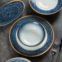 JQY Ensemble d'assiettes et bols en céramique Ensemble d'assiettes à dîner en gros Vintage Blue Swirl Pattern Porcelaine Restaurant Vaisselle Vaisselle