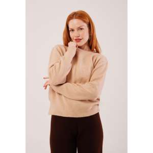 Suéter de Punto Color Camel con Cuello Redondo para Mujer, Diseño Liso para Comodidad y Estilo, Venta al por Mayor - Product Image 5