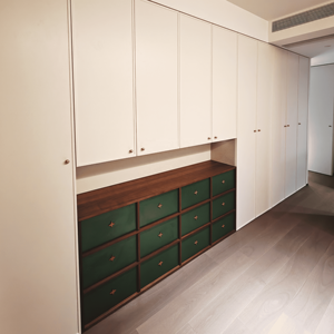 خزانة ملابس وخزانة تخزين على طراز باوهاوس لغرفة النوم، مناسبة أيضًا للمساحات مثل غرف المعيشة. - Product Image 1