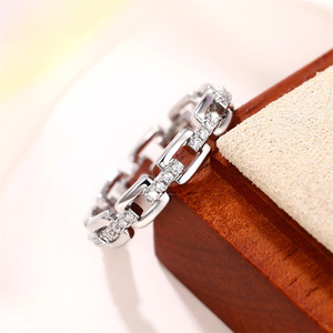 Anello con Design a Catena, Stile Creativo, Anello da Dito per Donne - Product Image 4