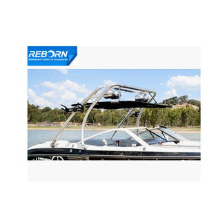 Yacht extra large 1970V pour le surf avec toboggan aquatique, toit pare-soleil, coque en fibre de verre et PVC noire - Product Image 4