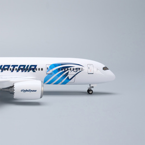 Modelo de Avión de Resina Boeing 787-9 de Egypt Air Airlines a Escala 1/145 de 43 cm con Tren de Aterrizaje - Product Image 2