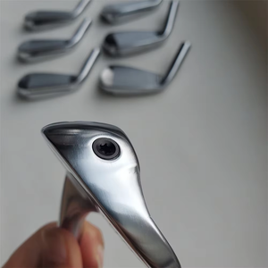 Version 2023 Nouveaux clubs de golf pour hommes 790, fers de golf argentés 7 pièces 4-P, flexibilité R/S/SR, tiges en acier/graphite avec couvre-tête - Product Image 3