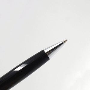 Bolígrafo de Metal Personalizado con Tinta Negra - Bolígrafo Promocional Personalizado para Regalos Empresariales y Eventos - Product Image 2