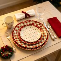 Assiettes de Noël festives à carreaux rouges et verts en céramique avec bord doré – Vaisselle de table en porcelaine pour les fêtes