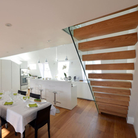 Escalier flottant sans poteaux, entièrement dissimulé dans le mur, escalier cantilever intérieur