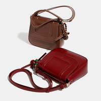 Sac bandoulière femme 2025 – Nouvelle collection printemps – Tendance et polyvalent – Style Instagram – Petit sac selle en microfibre et cuir synthétique