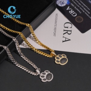 Colgante de Plata de Ley 925 con Huella de Animal, Joyería Hip Hop con Moissanita, Colgante Hip Hop Personalizado con Moissanita para Hombre - Product Image 2