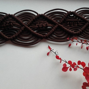 Cinturón de macramé hecho a mano, felicidad hecha a mano - Product Image 1