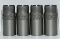 Coque de réaménagement pour forage minier, pour l'entretien du diamètre des trous de forage par carottage filaire