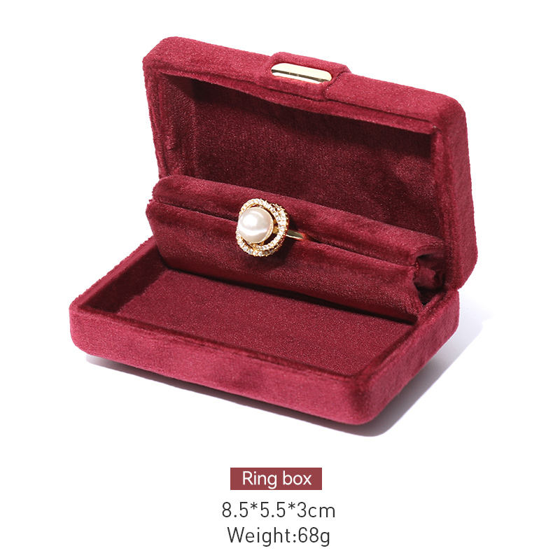 ring box red