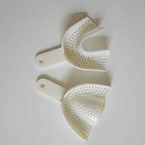 Plateau <span class=keywords><strong>dentaire</strong></span> jetable à grande échelle pour appareils dentaires en plastique <span class=keywords><strong>blanc</strong></span> dentisterie au meilleur <span class=keywords><strong>prix</strong></span> - Product Image 2