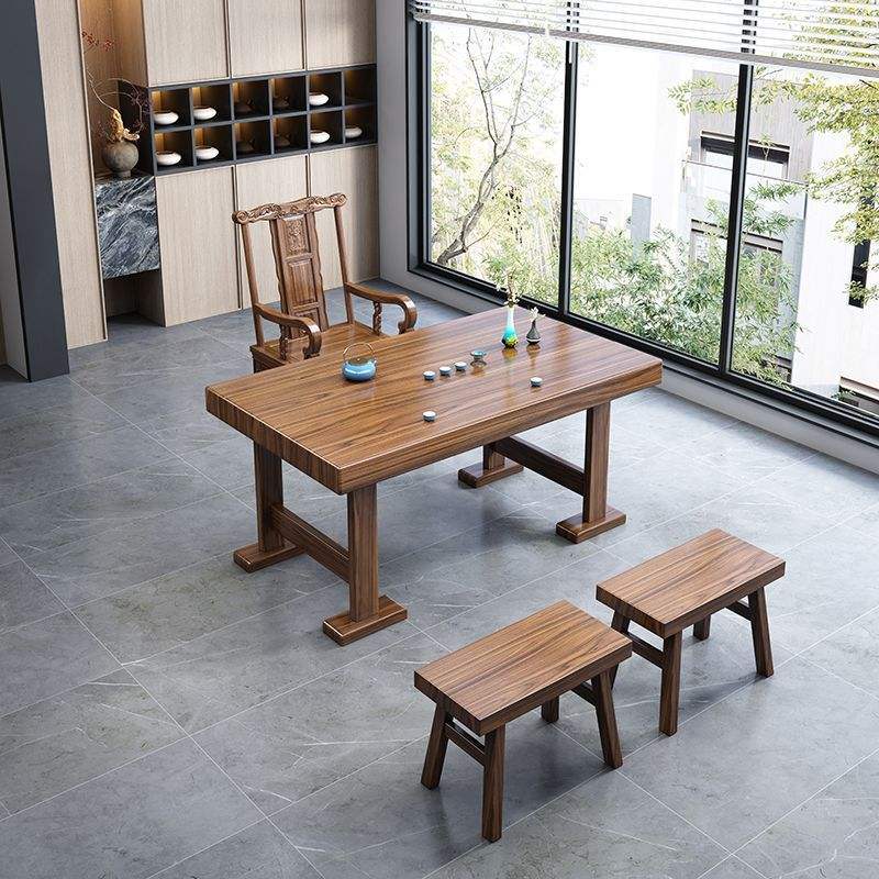 Table individuelle - 1 chaise de luxe avec chapeau de fonctionnaire - 2 tabourets bas