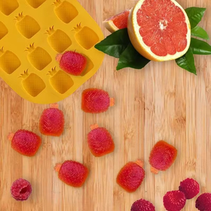 Factory Direct Supply BPA Free Food Grade Fruit <b>Gummy</b> <b>Candy</b> Pineapple Shaped Silicone Ice Cube Mold - Product Image 2
