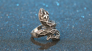 Offre Spéciale <span class=keywords><strong>pas</strong></span> <span class=keywords><strong>cher</strong></span> bijoux en gros Lot mode serpent anneaux pour femmes tibétain <span class=keywords><strong>argent</strong></span> alliage trois rangées strass <span class=keywords><strong>parure</strong></span> - Product Image 5