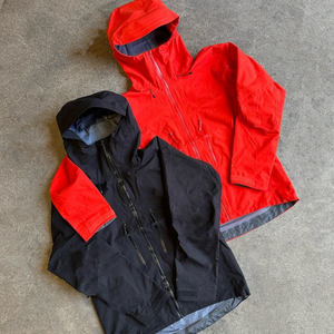Custom Unisex Waterproof Breathing Hard Shell Rain <b>Jacket</b> Winter Autumn Spring Zipper Closure Windbreaker <b>Jacket</b> - Product Image 2
