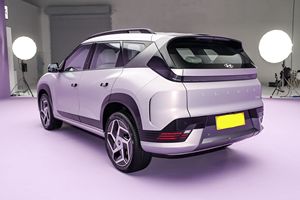 SUV <span class=keywords><strong>Kona</strong></span> FWD Turbo <span class=keywords><strong>2018</strong></span> Económico con Bajo Kilometraje, Techo Panorámico, Suministro al por Mayor para Tiendas de Autos Regionales - Product Image 4