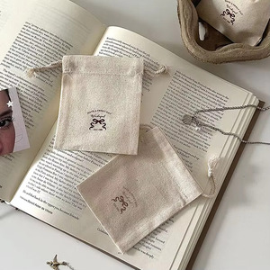 Pochette à bijoux en coton mousseline personnalisée avec logo, sacs en toile à cordon, sacs cadeaux réutilisables écologiques - Product Image 6