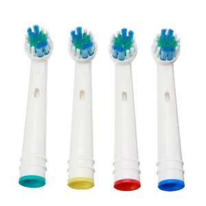 Testine di Ricambio <span class=keywords><strong>Compatibili</strong></span> <span class=keywords><strong>Oral</strong></span>-<span class=keywords><strong>B</strong></span> EB17P per Spazzolino Elettrico, Setole in Nylon DuPont, Pulizia Delicata, Certificati CE ROHS TUV, Confezione da 4 OEM - Product Image 2