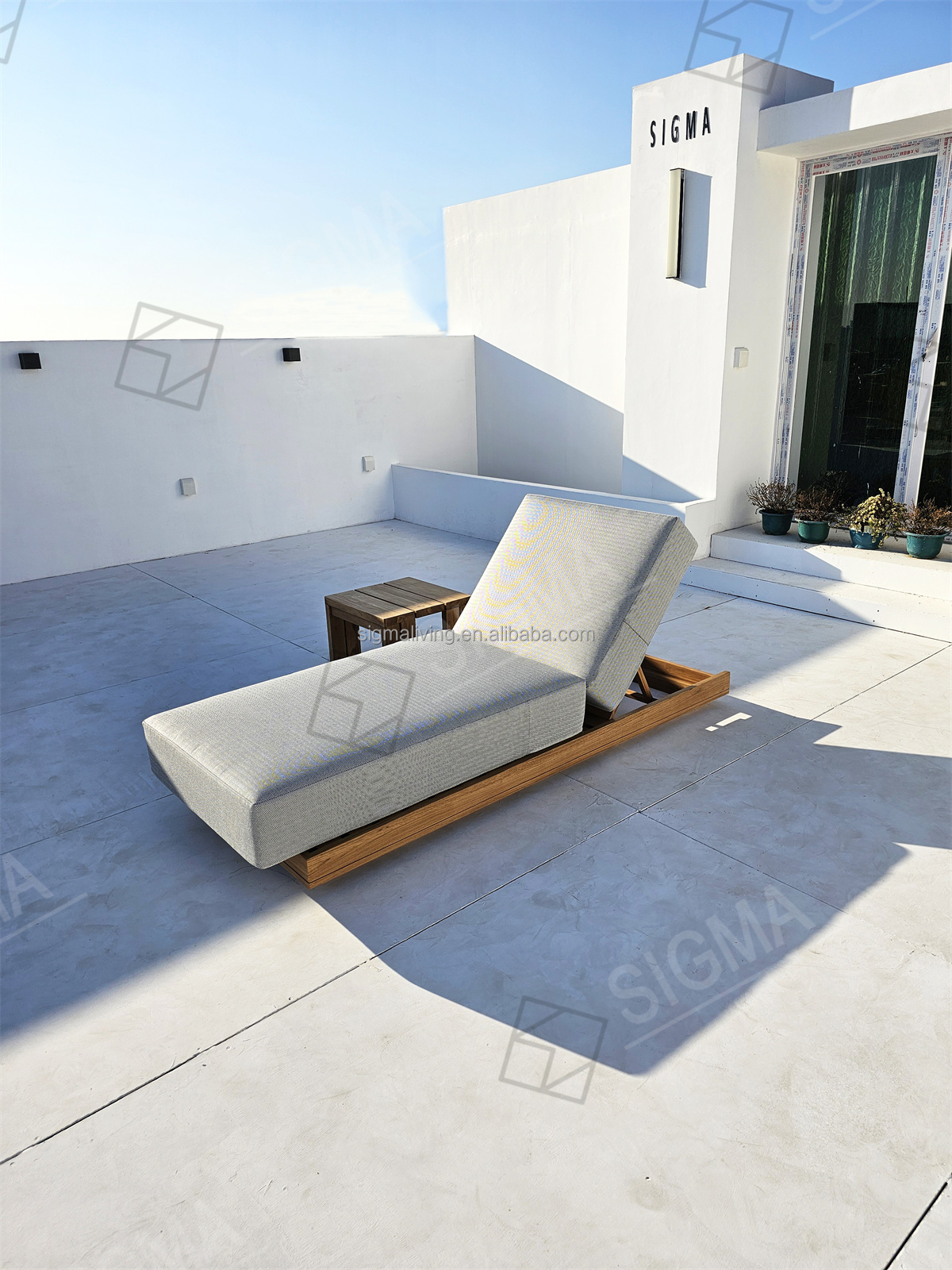 Outdoor Beach Pool Furniture Daybed Modern Solid Teak Wood Sun Beds All Weather Wood Fabric Beach Lounger