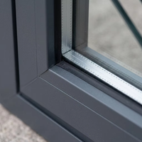 Fenêtres en aluminium à double vitrage, design moderne, à ouverture battante et oscillante, avec rupture de pont thermique et résistance aux chocs