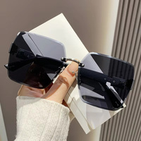 Lunettes de Soleil de Conduite Haut de Gamme Pour Femme, Tendance et À la Mode UV400 Sans Monture Double Dégradé de Couleurs Nouveau
