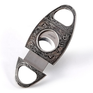 JIFENGJ06 Phổ Biến Chất Lượng Cao OEM Cổ Điển Khắc Mô Hình Du Lịch Kim Loại Cổ Điển Bạc Laser Tùy Chỉnh Logo Cơ Bản Cigar Cutter - Product Image 4