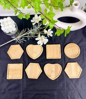 Sous-verres modernes en bambou pour la maison, la cuisine et les fêtes, avec motifs sublimés en forme de cœur, carrés et ronds, pour une ambiance chaleureuse.