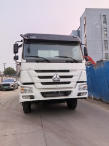 รถบรรทุกเหมือง HOWO 6x4 มือสอง เครื่องยนต์ดีเซล Weichai 375 แรงม้า ยูโร 3 แชสซีเสริมความแข็งแรง รับน้ำหนัก 30 ตัน เกียร์ธรรมดา FAST - Product Image 5